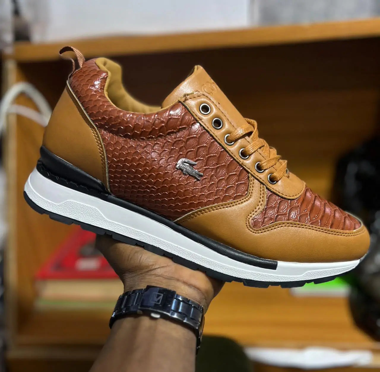 Chaussure homme tendance – Style crocodile pour un look premium