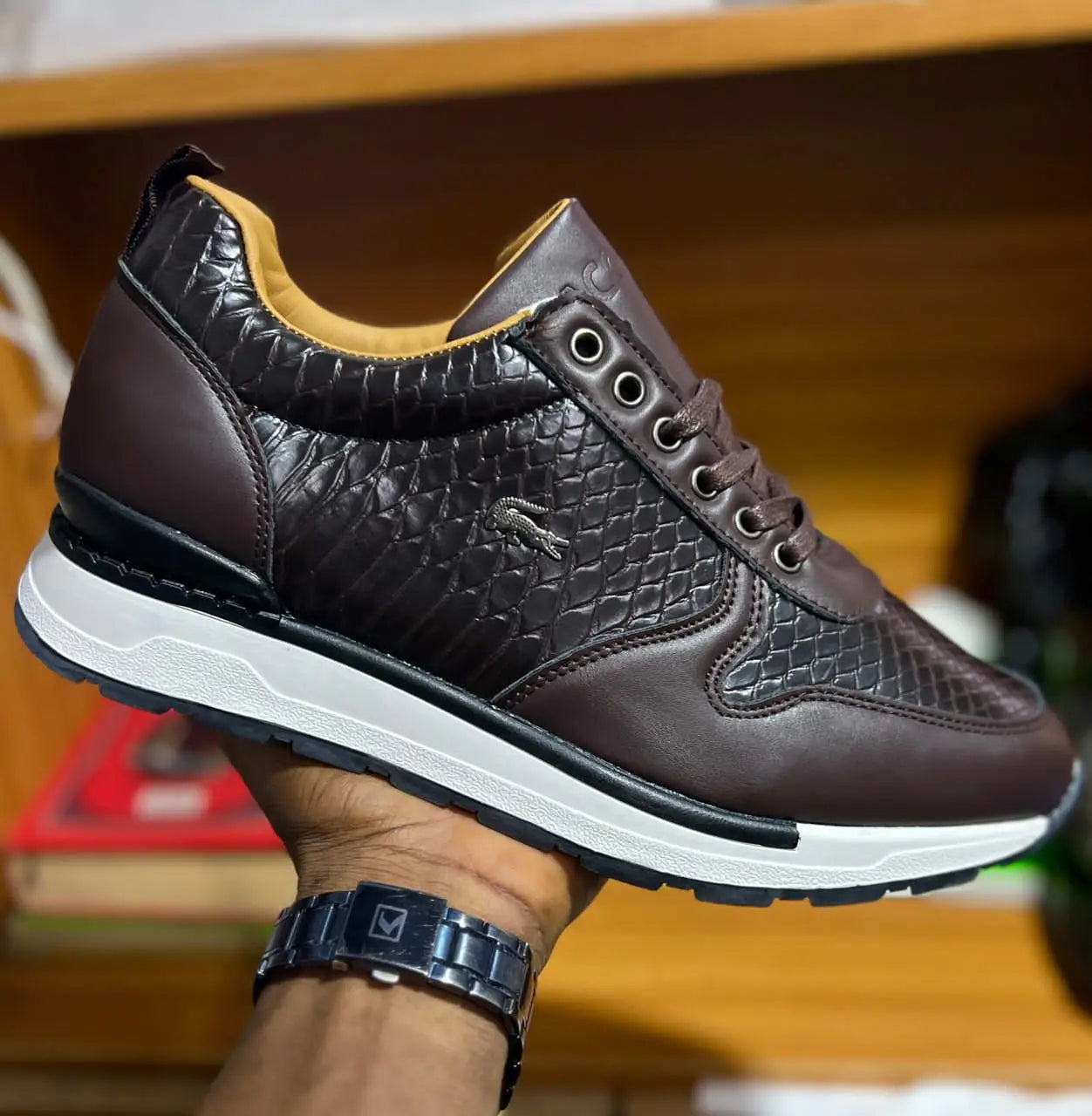 Chaussure homme tendance – Style crocodile pour un look premium